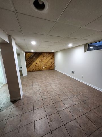 221 Sunset Terrace, Crystal Lake, IL 60014
