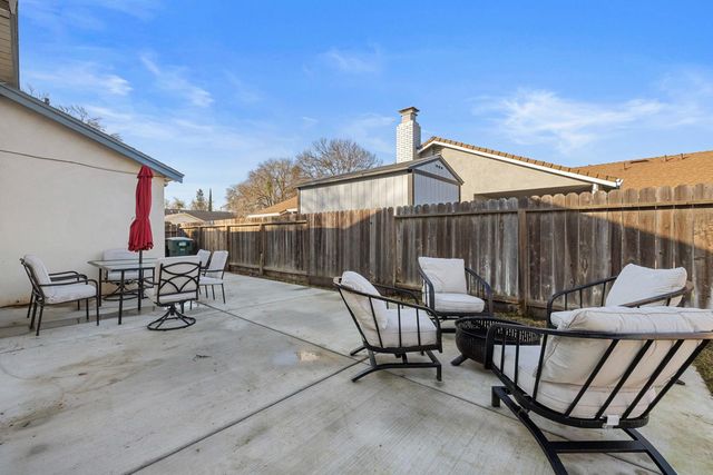 2513 Stoneridge Dr, Modesto, CA 95355