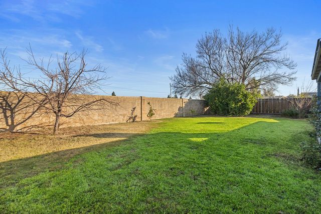 2513 Stoneridge Dr, Modesto, CA 95355