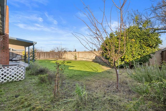 2513 Stoneridge Dr, Modesto, CA 95355