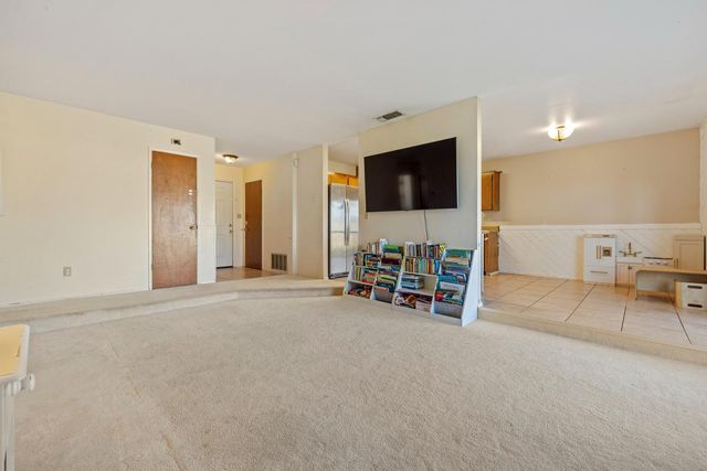 2513 Stoneridge Dr, Modesto, CA 95355