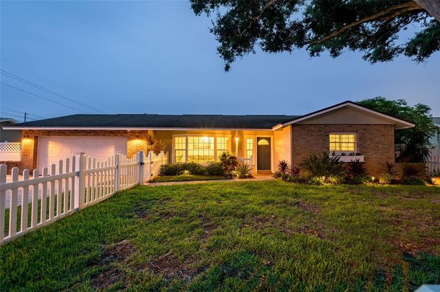 12473 90TH AVENUE, Seminole, FL 33772