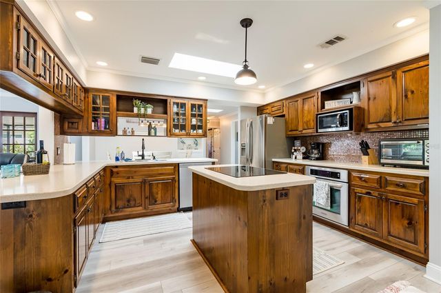 12473 90TH AVENUE, Seminole, FL 33772