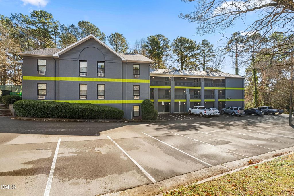 5104 Hollyridge Drive 103, Raleigh, NC 27612