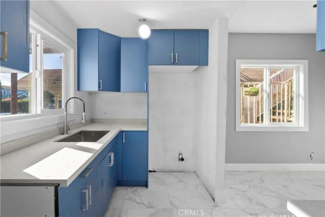 1257 W Vernon, Los Angeles, CA 90037