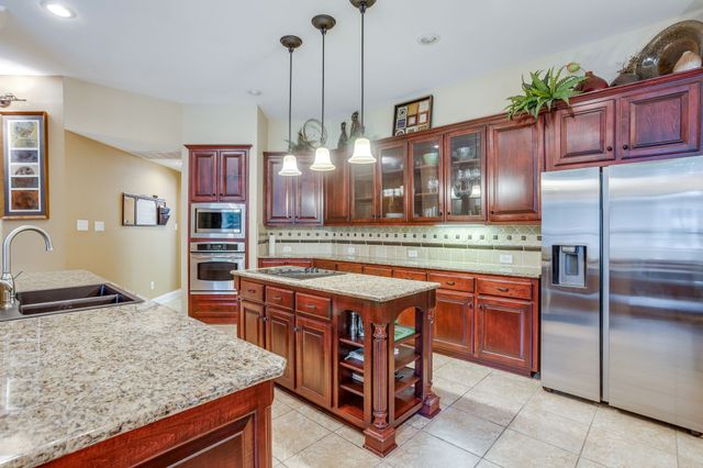 2620 Waters Edge Drive, Grand Prairie, TX 75054