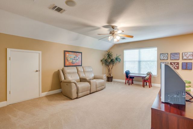 2620 Waters Edge Drive, Grand Prairie, TX 75054
