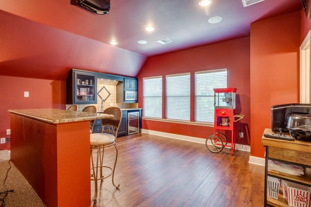 2620 Waters Edge Drive, Grand Prairie, TX 75054