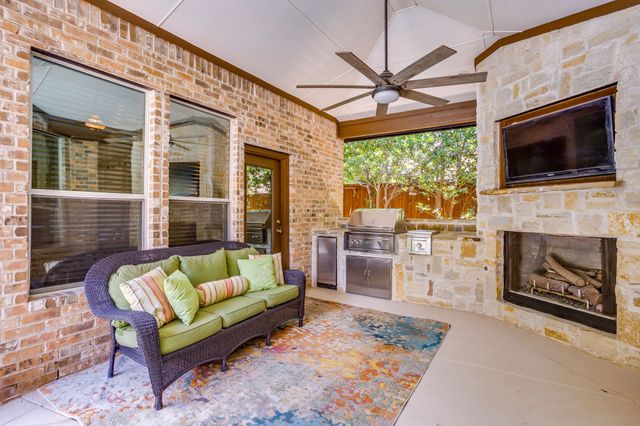 2620 Waters Edge Drive, Grand Prairie, TX 75054