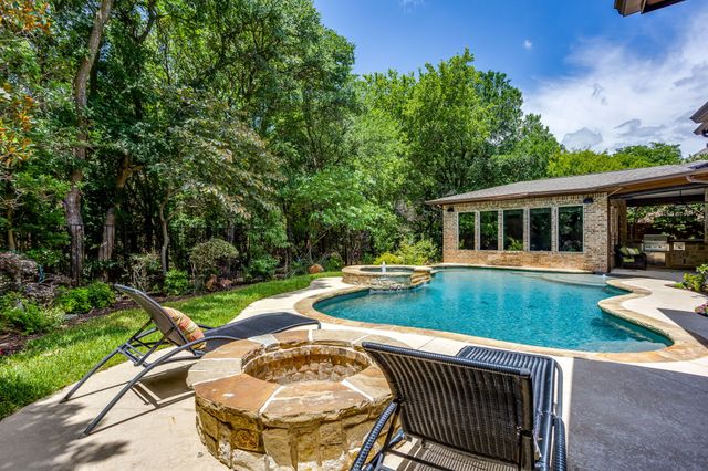 2620 Waters Edge Drive, Grand Prairie, TX 75054