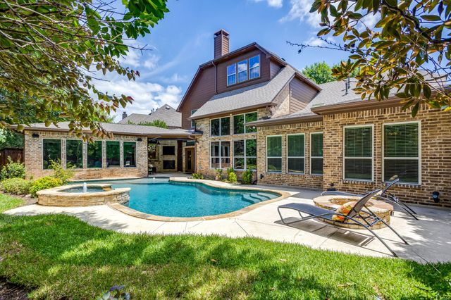 2620 Waters Edge Drive, Grand Prairie, TX 75054