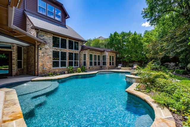 2620 Waters Edge Drive, Grand Prairie, TX 75054