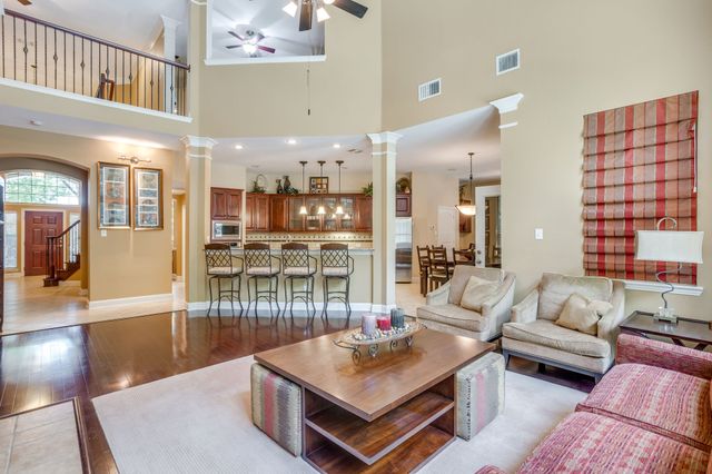 2620 Waters Edge Drive, Grand Prairie, TX 75054