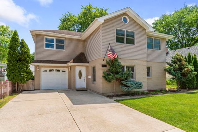641 8th Avenue, La Grange, IL 60525