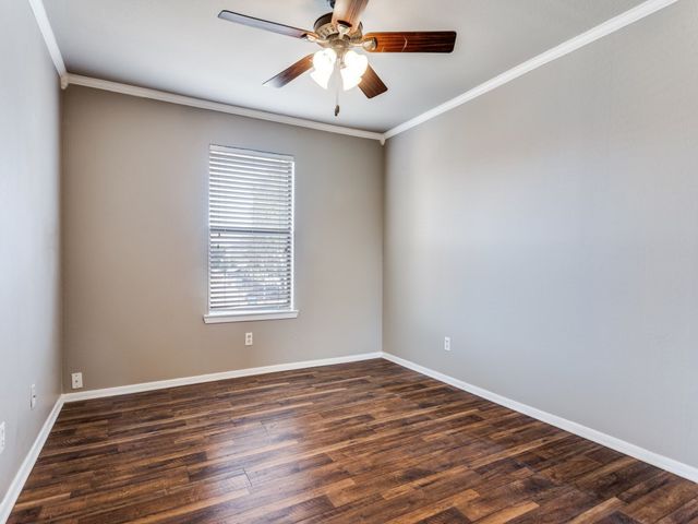5618 Cedar Creek Drive 5, Benbrook, TX 76109
