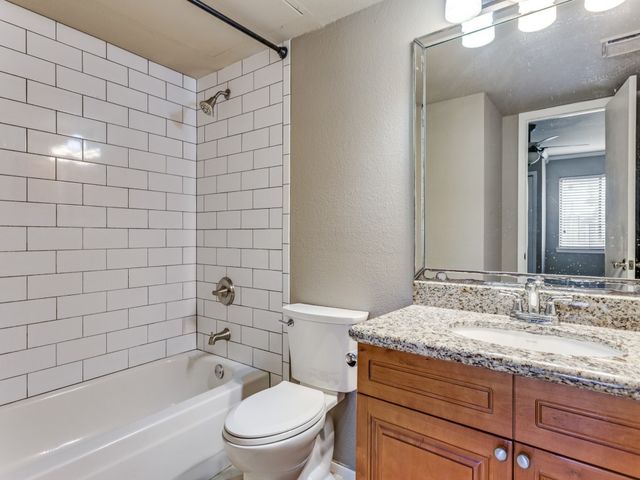 5618 Cedar Creek Drive 5, Benbrook, TX 76109