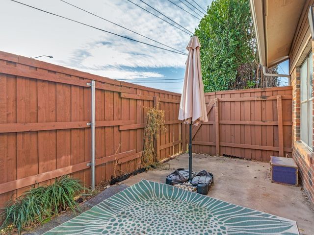5618 Cedar Creek Drive 5, Benbrook, TX 76109