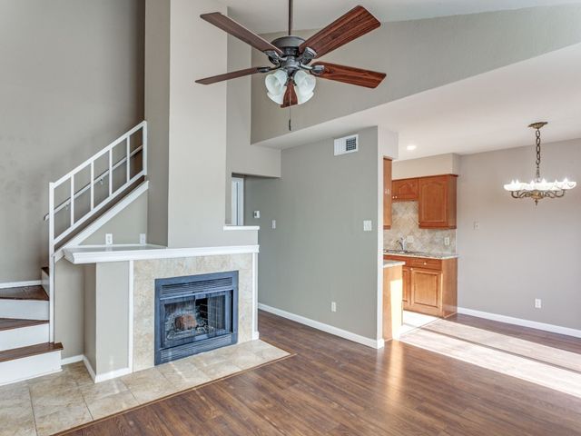 5618 Cedar Creek Drive 5, Benbrook, TX 76109