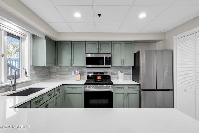 100 Navesink Avenue 1, Highlands, NJ 07732