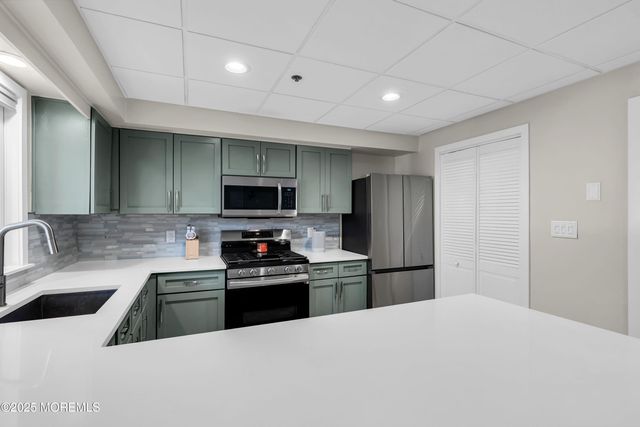 100 Navesink Avenue 1, Highlands, NJ 07732