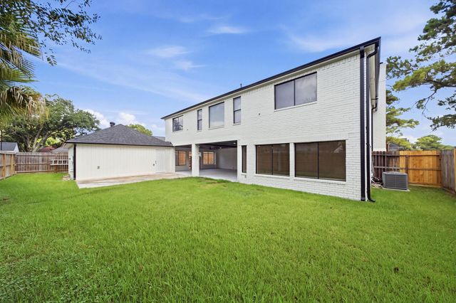 2304 Eagles Way, Pearland, TX 77581