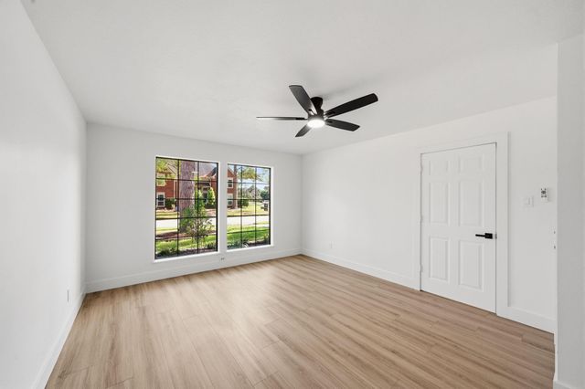 2304 Eagles Way, Pearland, TX 77581