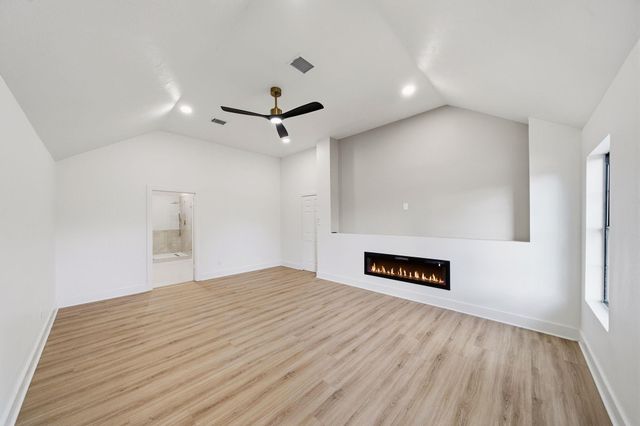 2304 Eagles Way, Pearland, TX 77581