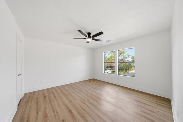 2304 Eagles Way, Pearland, TX 77581