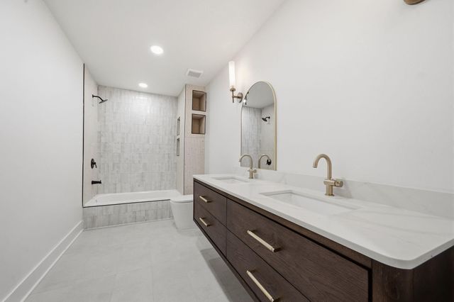2304 Eagles Way, Pearland, TX 77581
