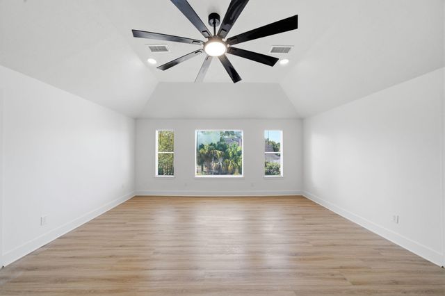 2304 Eagles Way, Pearland, TX 77581