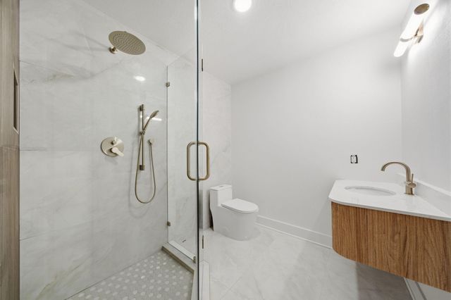 2304 Eagles Way, Pearland, TX 77581