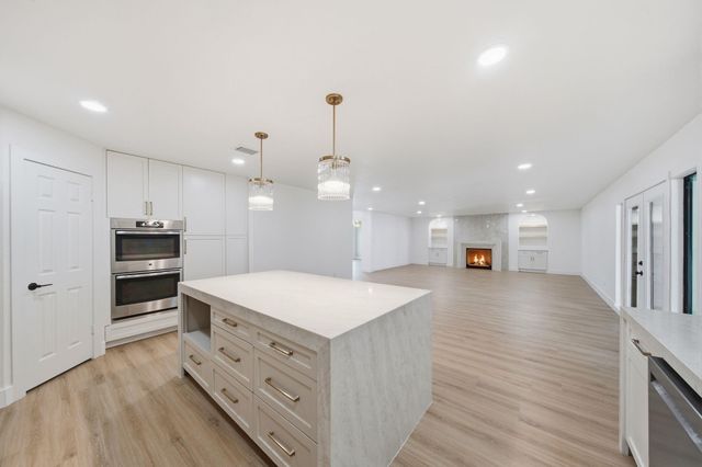 2304 Eagles Way, Pearland, TX 77581