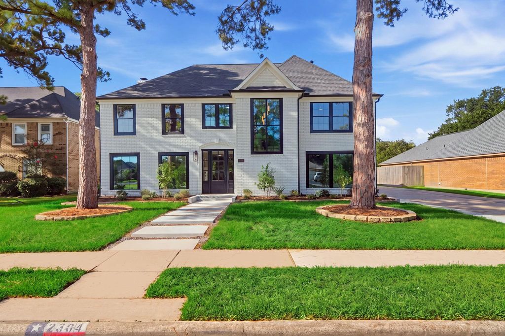 2304 Eagles Way, Pearland, TX 77581