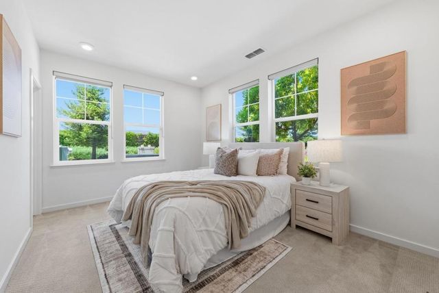 533 San Lorenzo Terrace 7, Sunnyvale, CA 94085