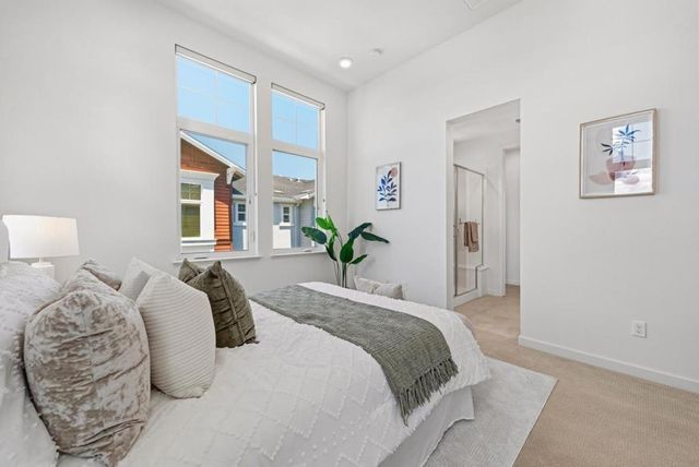 533 San Lorenzo Terrace 7, Sunnyvale, CA 94085