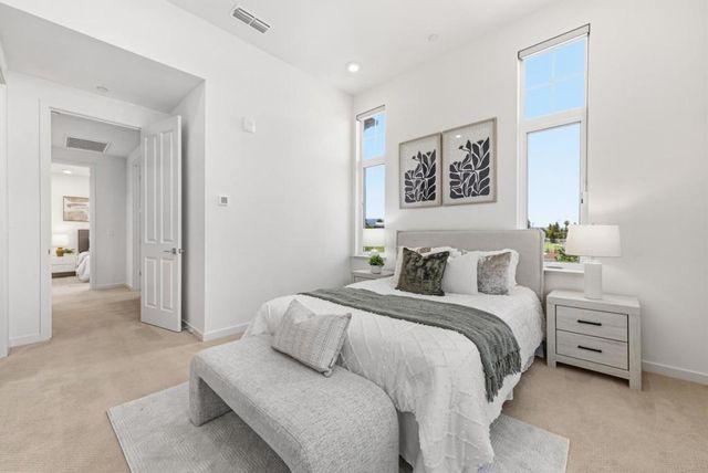 533 San Lorenzo Terrace 7, Sunnyvale, CA 94085