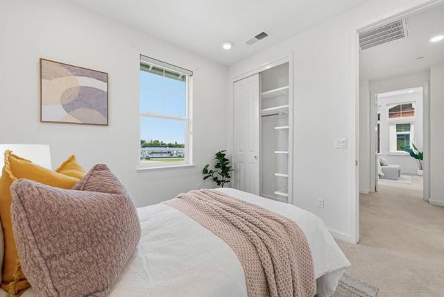 533 San Lorenzo Terrace 7, Sunnyvale, CA 94085