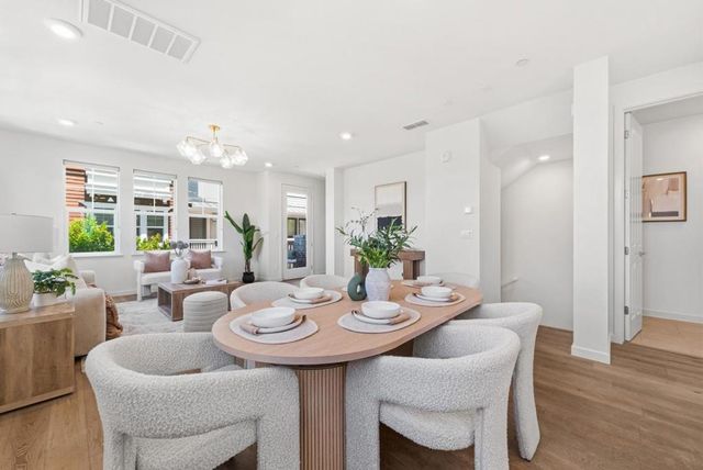 533 San Lorenzo Terrace 7, Sunnyvale, CA 94085