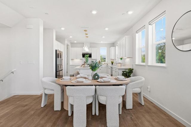 533 San Lorenzo Terrace 7, Sunnyvale, CA 94085