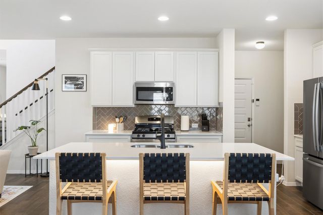11421 Lago De Garda DR, Austin, TX 78747