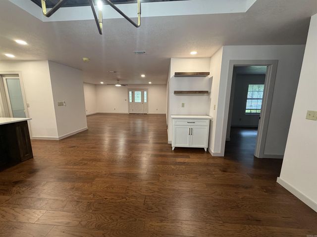 210 Gary Drive, Mena, AR 71953