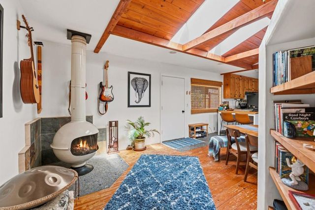 273 Hillcrest Drive, Encinitas, CA 92024