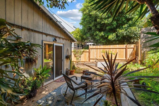 273 Hillcrest Drive, Encinitas, CA 92024