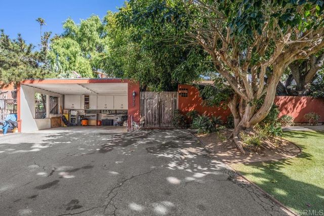 273 Hillcrest Drive, Encinitas, CA 92024