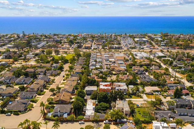 273 Hillcrest Drive, Encinitas, CA 92024