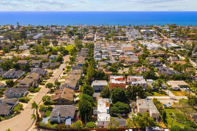 273 Hillcrest Drive, Encinitas, CA 92024