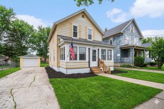 819 Pearl Street, Aurora, IL 60505