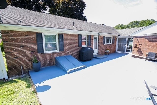 6 Dennis Drive, New Britain, CT 06053