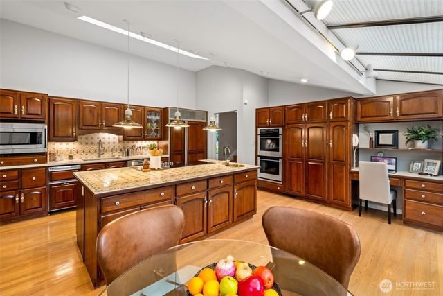 11818 Marine View Drive SW, Burien, WA 98146