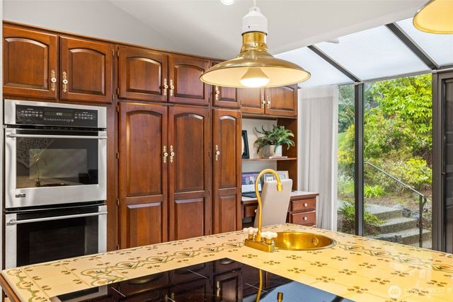 11818 Marine View Drive SW, Burien, WA 98146